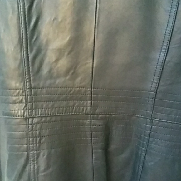 Vintage Jones New York Genuine Leather Jacket - Picture 6 of 8